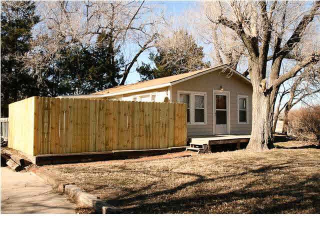 Front of House is facing Zoo Blvd.