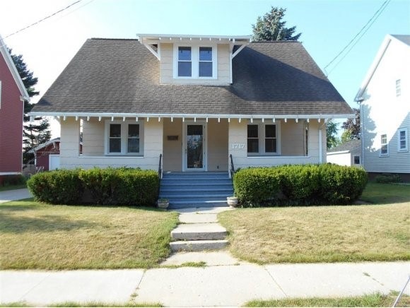 1717 24th St, Two Rivers, WI 54241 - photo 1