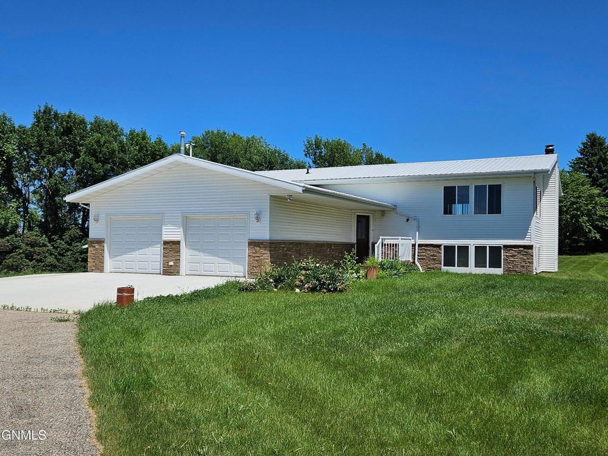 Pending $579,900 • Co-Listing Agent