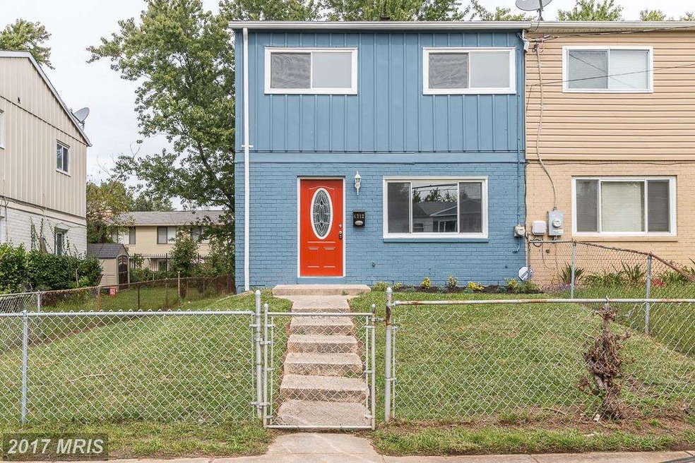 6712 Vermont Ct, Hyattsville, MD 20785 - photo 1