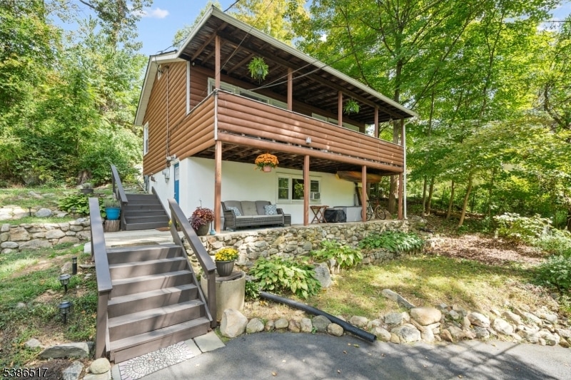 For Sale $325,000 • Co-Listing Agent