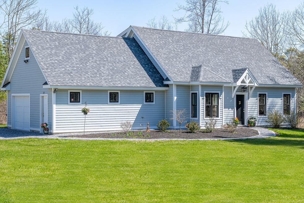 33 Hawthorne Ln, Harpswell, ME 04079 - photo 1