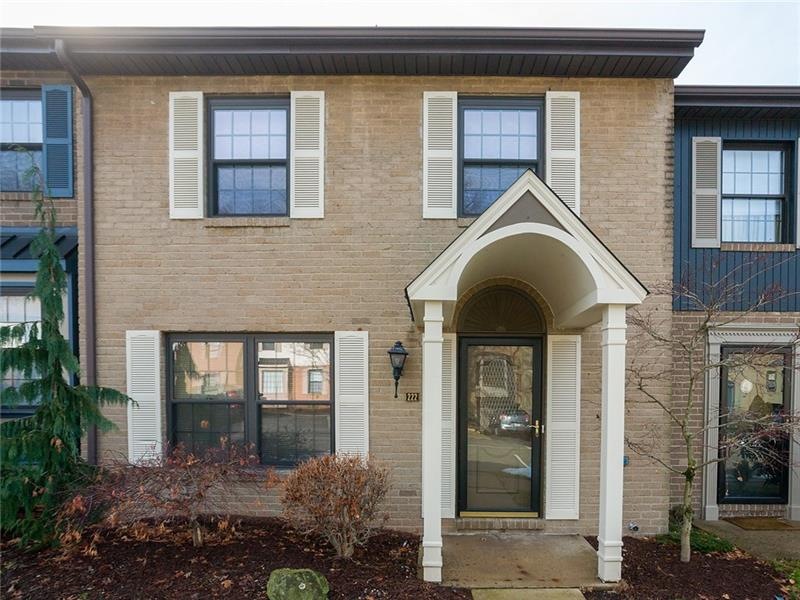 Well maintained 3 bedroom 2.5 bath condo located i