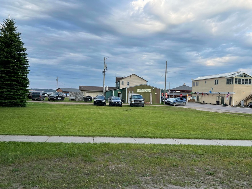 2 vacant lots in the heart of G.M.