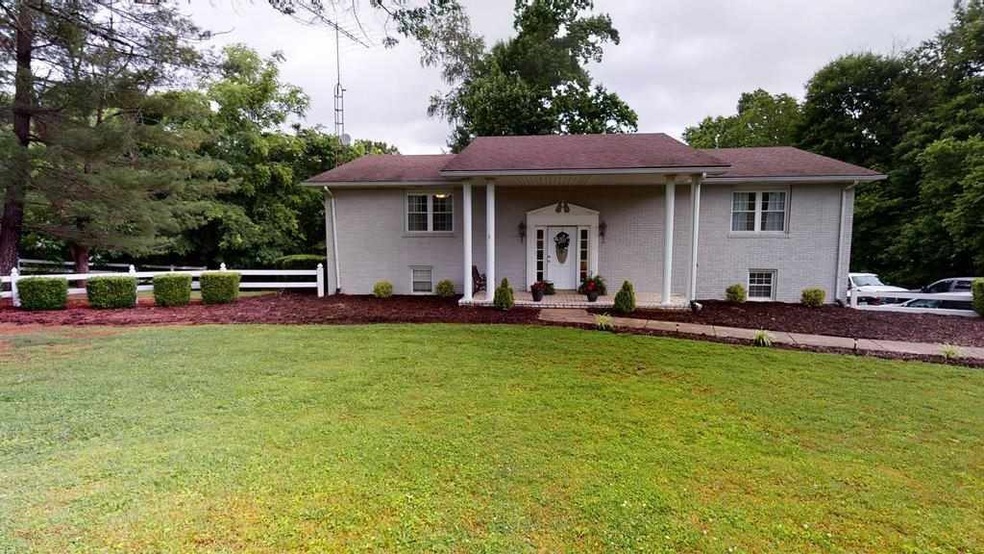 1128 Carter Ln, Bowling Green, KY 42103 - photo 1