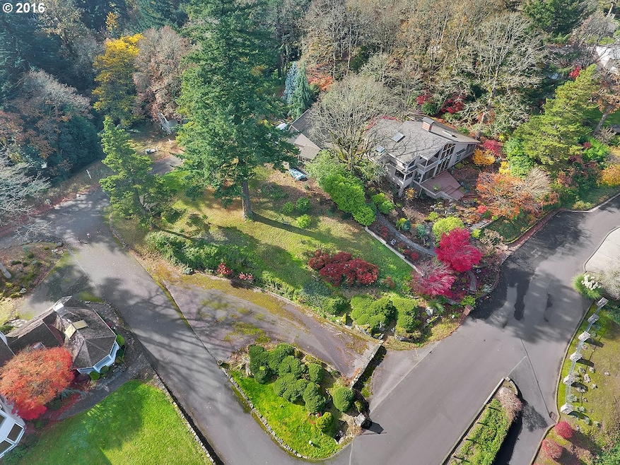 1776 Skyland Dr, Lake Oswego, OR 97034 - photo 1