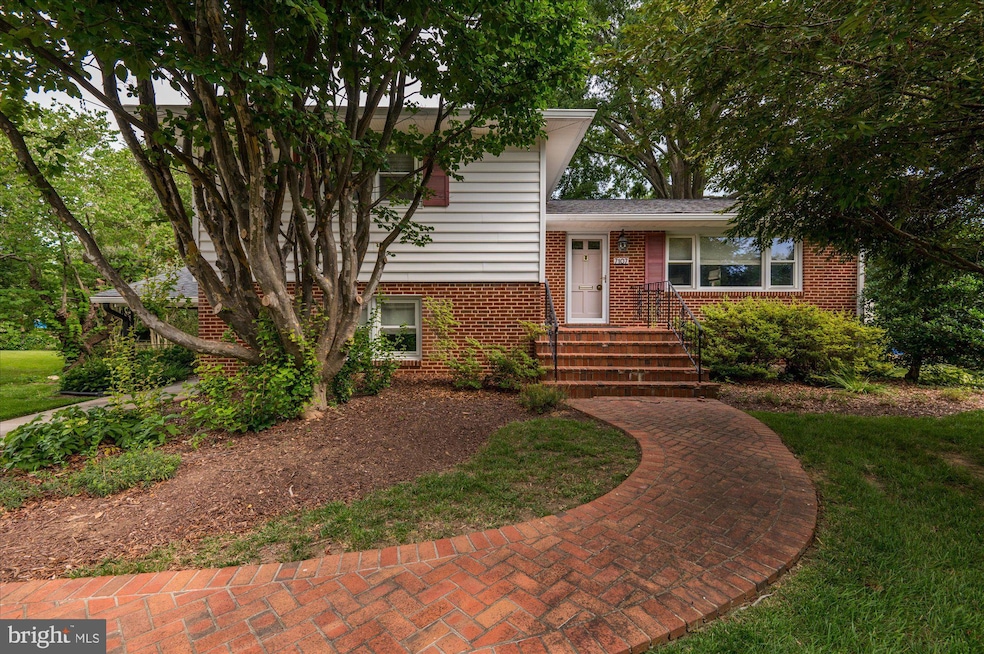 Sold $1,300,000 • Co-Listing Agent