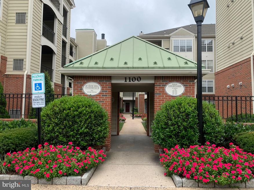 Quaker Hill Community unit 118, Alexandria, VA 22314 - photo 1