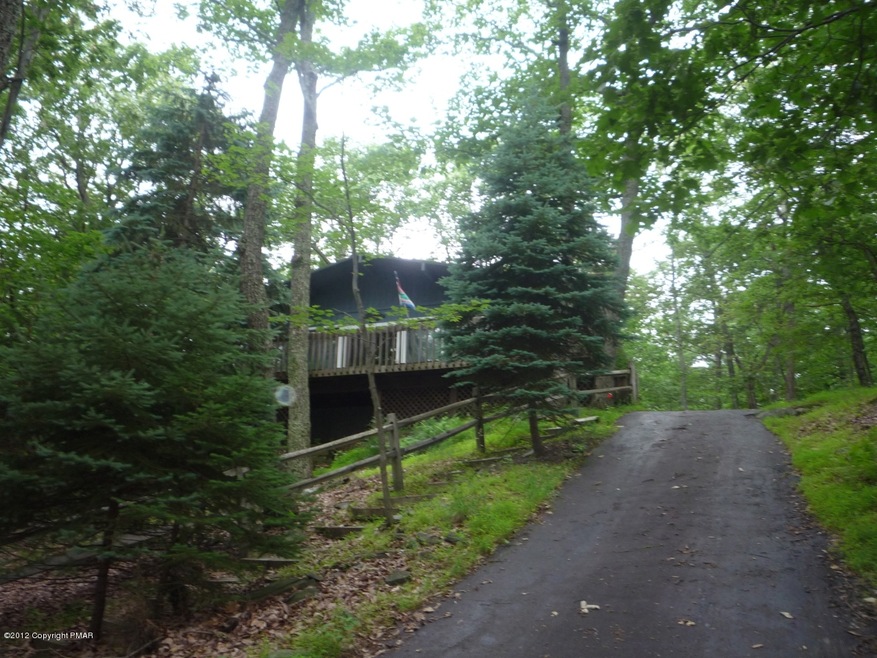 334 Mockingbird Ct, Pocono Mountain Lake Estates, PA 18324 - photo 1