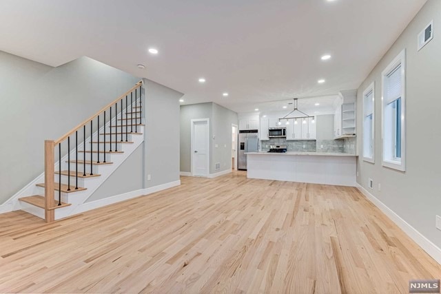 10 Washington St unit 2, Montclair, NJ 07042 - photo 1