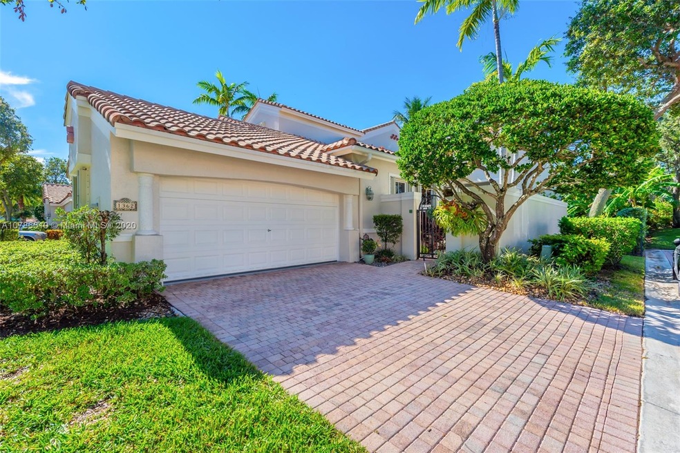 1362 Harbor View W, Hollywood, FL 33019 - photo 1