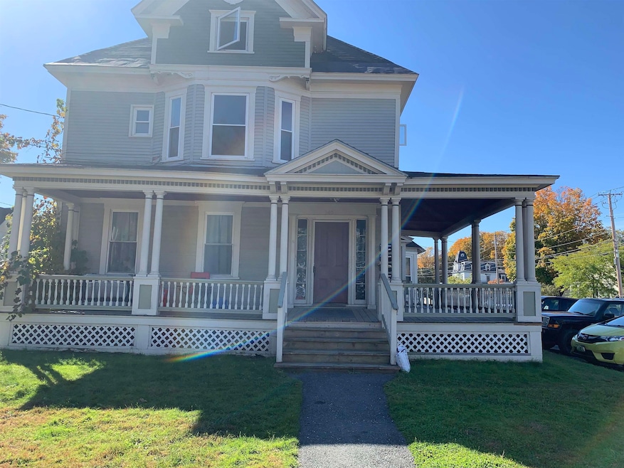 340 Summer St unit 3, Saint Johnsbury, VT 05819 - photo 1