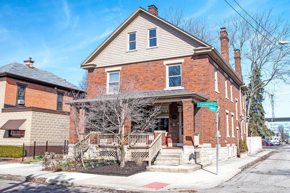 384 E. Sycamore Street