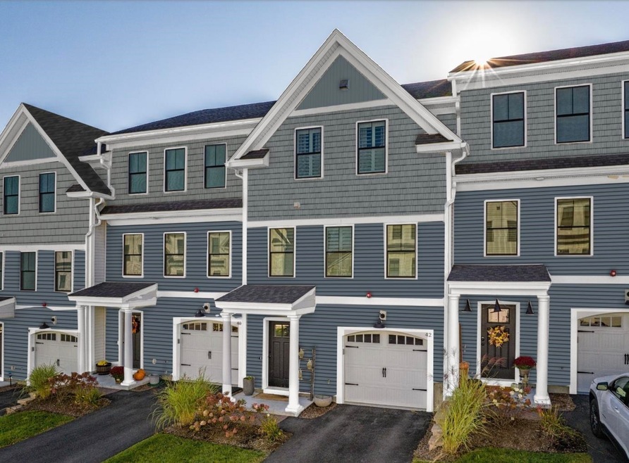 37 Lenox Dr unit 5, Dover, NH 03820 - photo 1