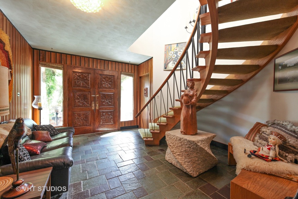 1842 Wagner Rd, Glenview, IL 60025 - photo 1