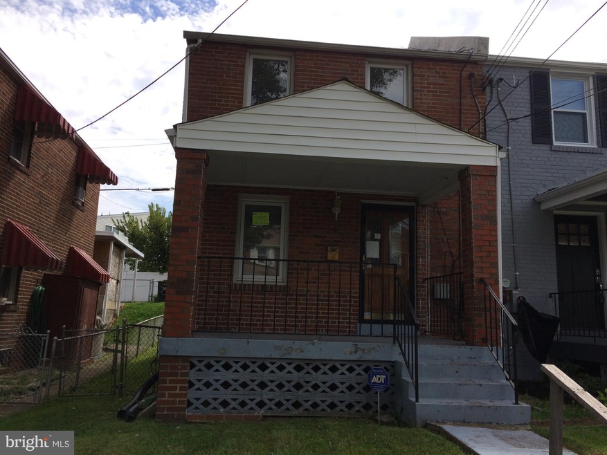 643 Emerson St NE, Washington, DC 20017 - photo 1