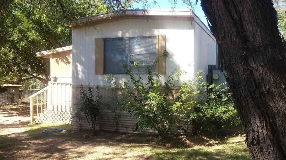 2 bedroom 1 Ba Manufactured Home