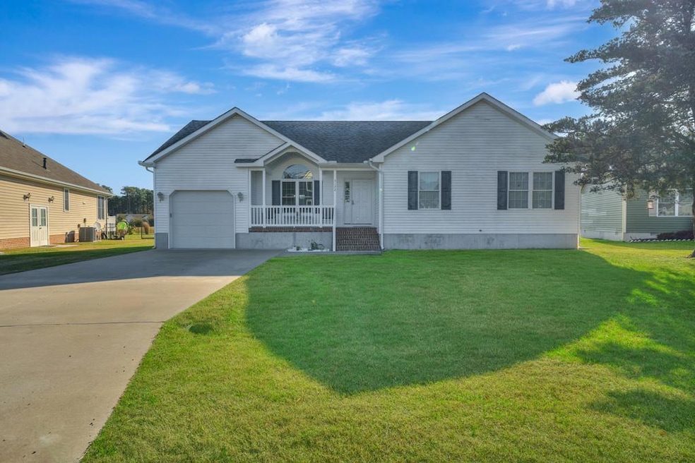 3122 Navigator Dr, Greenbackville, VA 23356 - photo 1