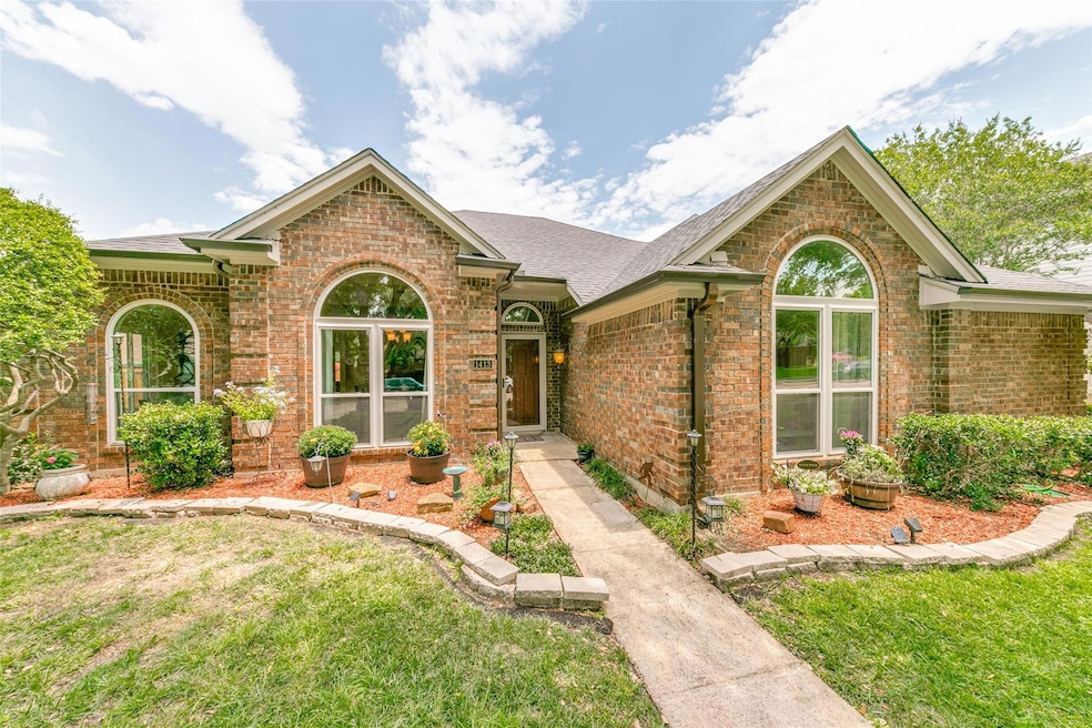 1413 Columbus Dr, Rowlett, TX 75089 - photo 1