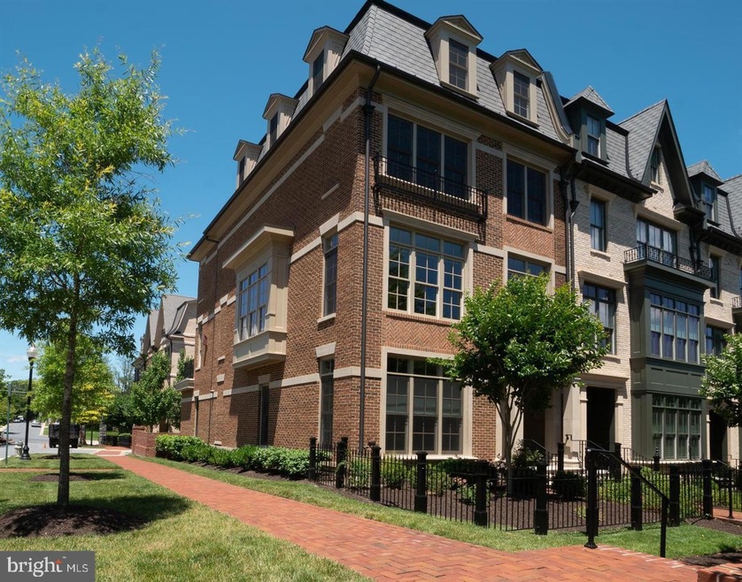 10879 Symphony Park Dr, North Bethesda, MD 20852 - photo 1