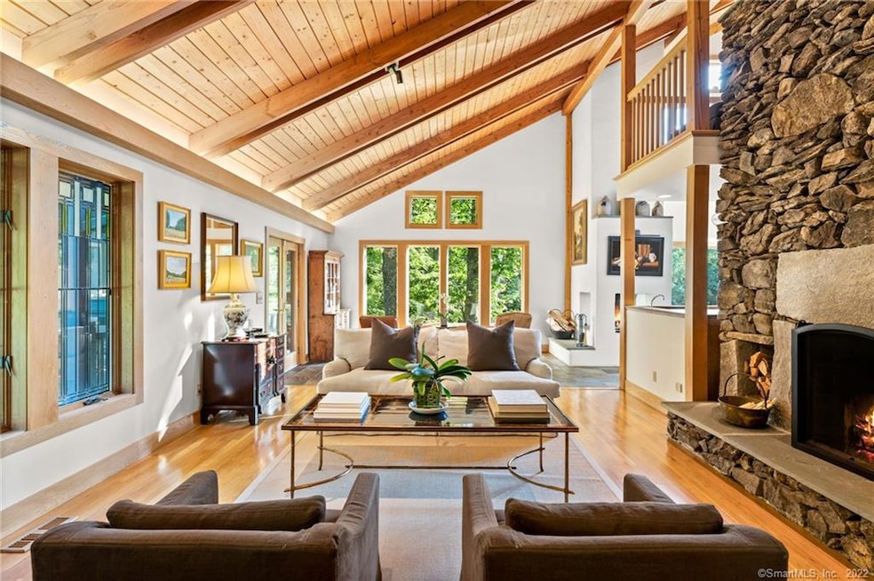 142 E Flag Swamp Rd, Roxbury, CT 06783 - photo 1