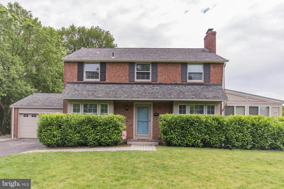 406 Crest Rd, Wilmington, DE 19803 - photo 1