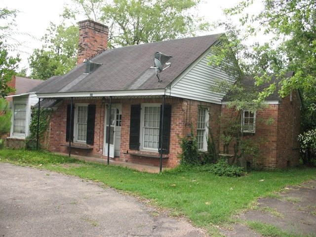 509 Frank St, Lufkin, TX 75901 - photo 1