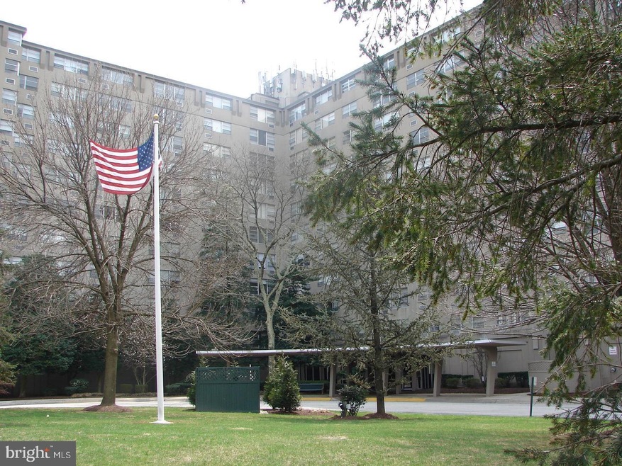 Radnor House unit 128, Bryn Mawr, PA 19010 - photo 1