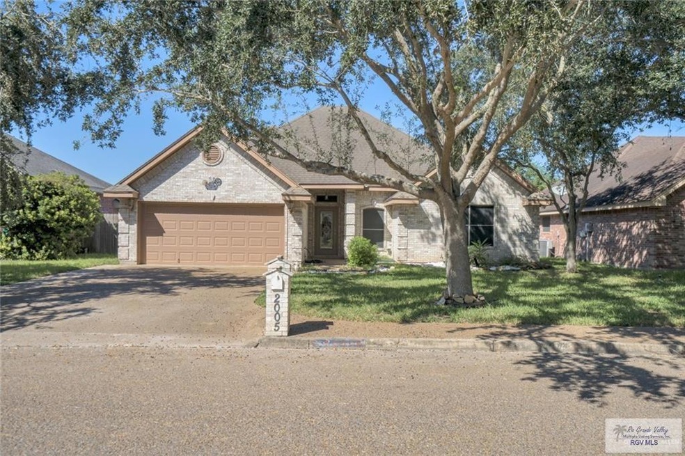 2005 Tomatillo unit 15, Weslaco, TX 78596 - photo 1