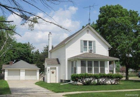 1206 W Oregon St, Lapeer, MI 48446 - photo 1