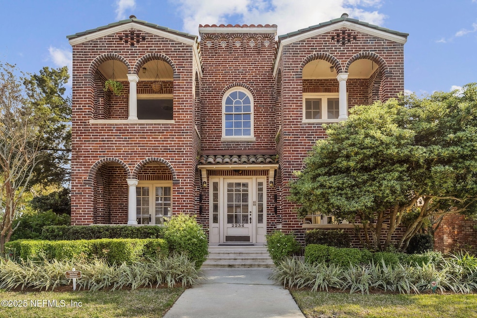 For Sale $920,000 • Co-Listing Agent