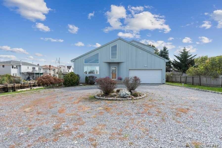 3405 Harbor Point Rd, Baldwin, NY 11510 - photo 1
