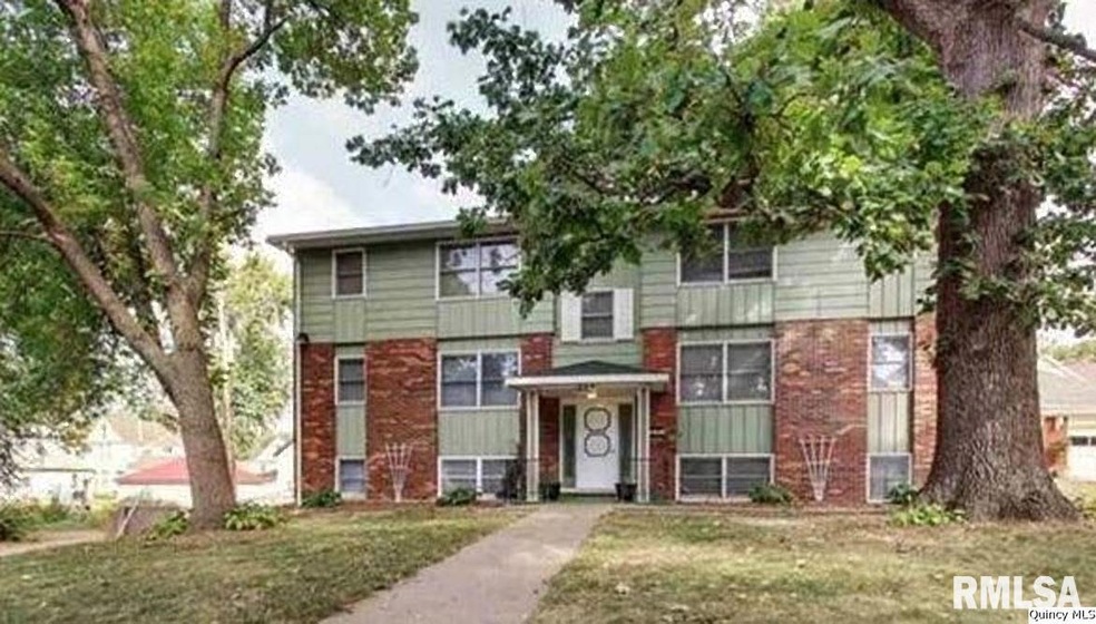 12 Oakbrook Dr, Bettendorf, IA 52722 - photo 1