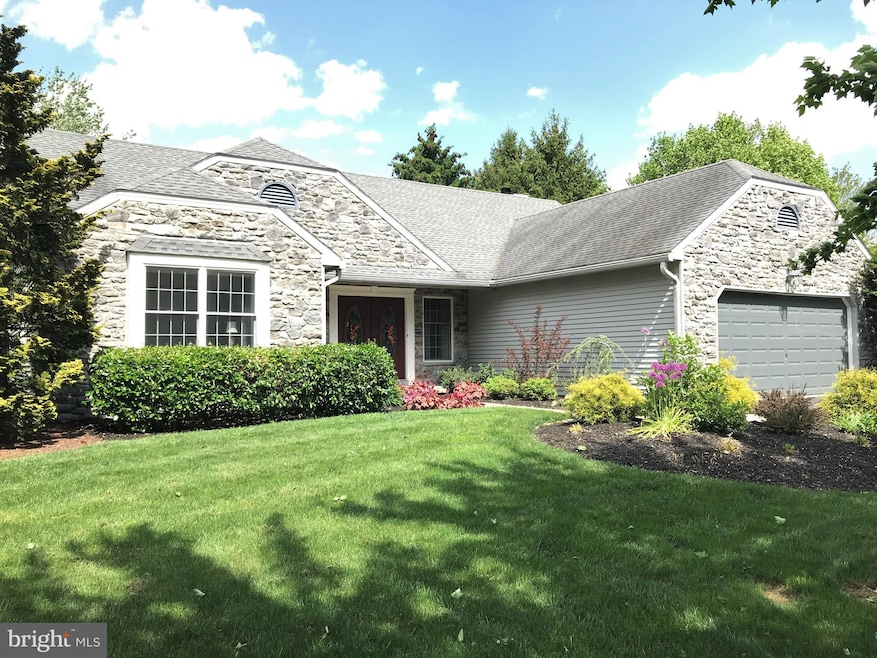 1665 Lamplighter Dr, Macungie, PA 18062 - photo 1