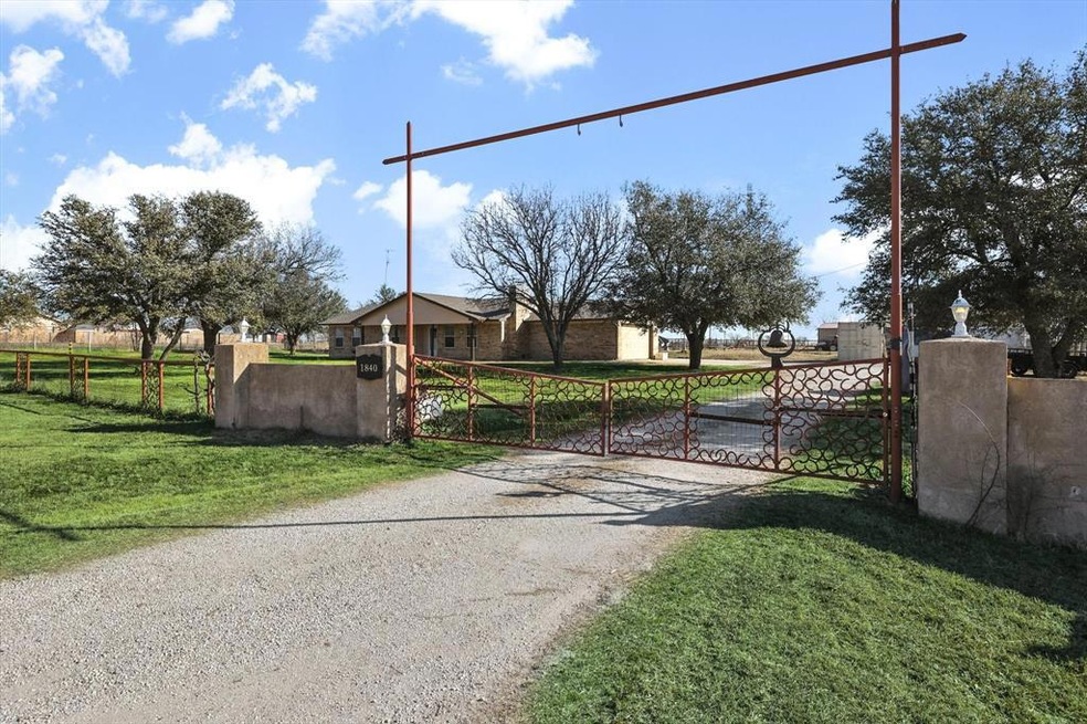 1840 Trent Rd 4 acres in Krum, TX