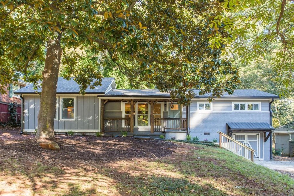 Charming farmhouse ranch!