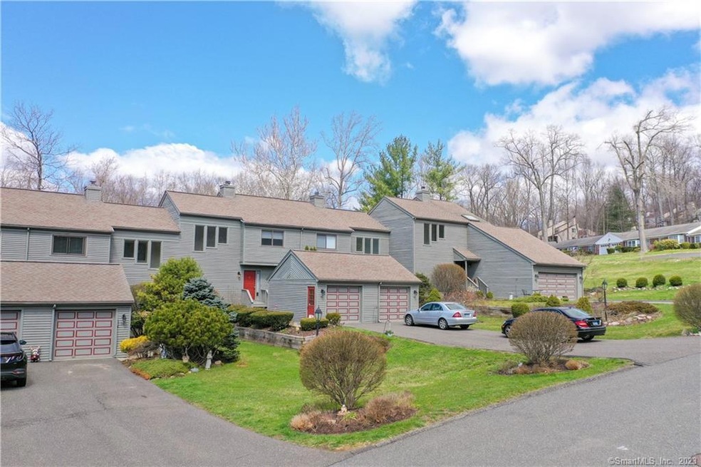 56 Ledgewood Dr unit 56, Brookfield, CT 06804 - photo 1