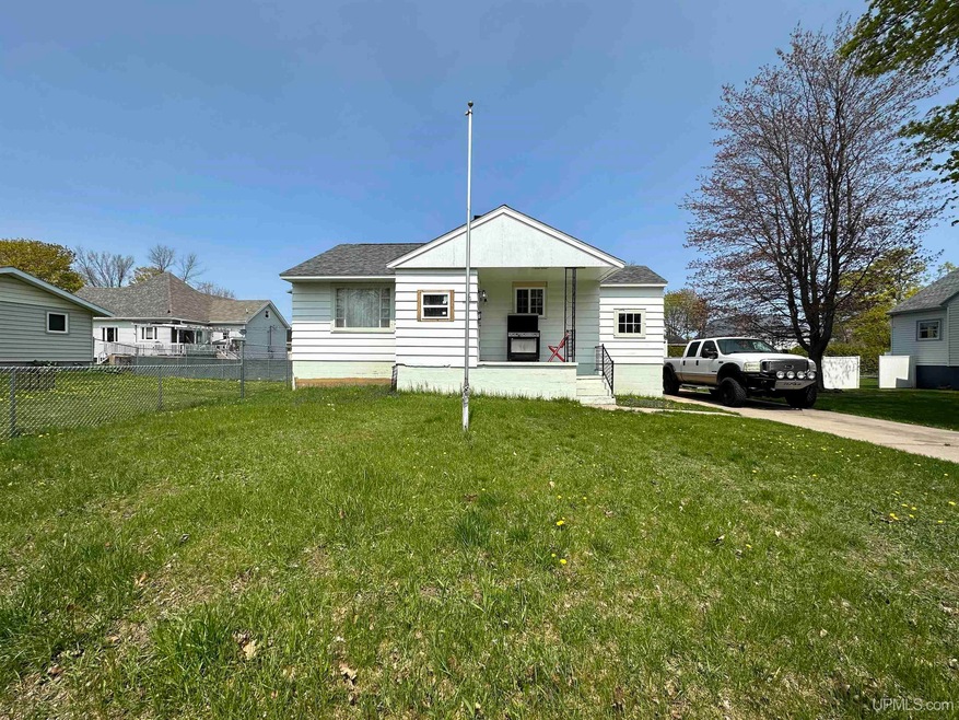 614 Dakota Ave, Gladstone, MI 49837 MLS 50109540