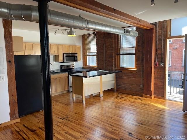 325 Lafayette St unit 6102, Bridgeport, CT 06604 - photo 1