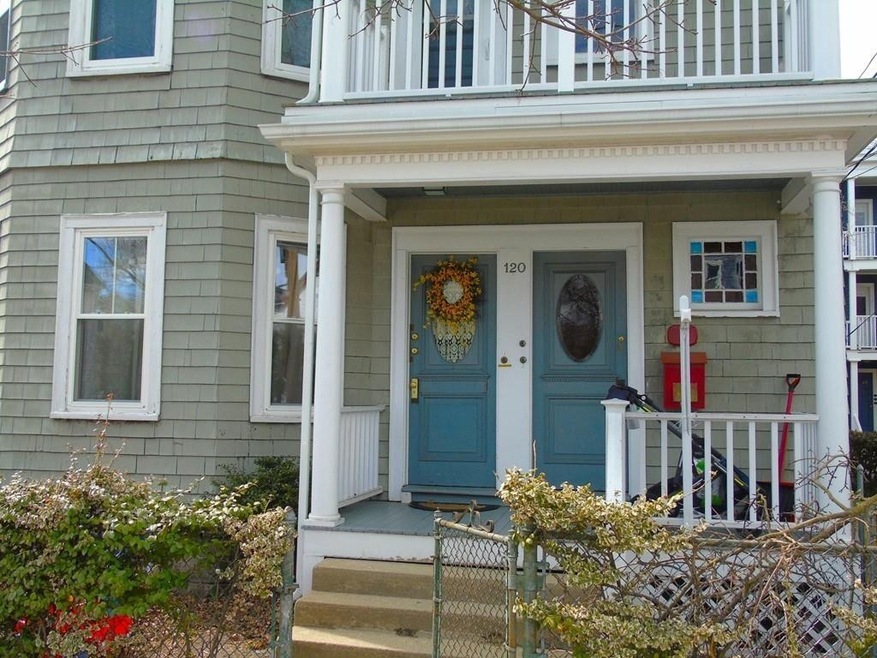 120 Montgomery St unit 3, Cambridge, MA 02140 - photo 1