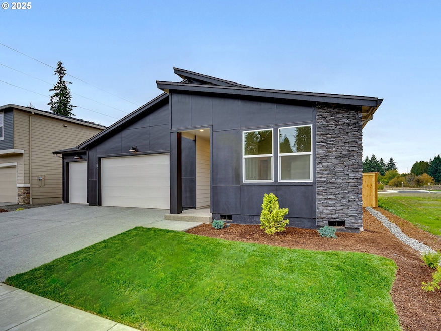 Pending $544,995 • Co-Listing Agent