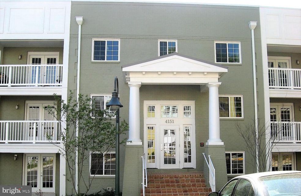 4151 S Four Mile Run Dr unit 204, Arlington, VA 22204 - photo 1