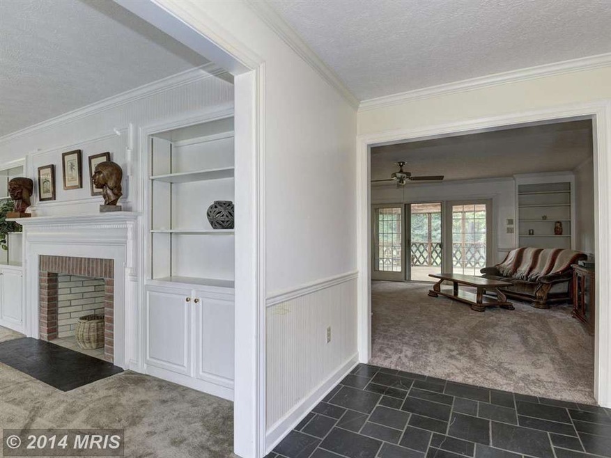 1085 Bowling Green Rd, Front Royal, VA 22630 - photo 1