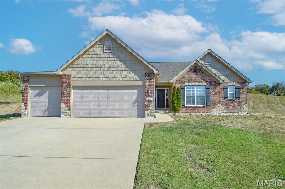 816 Briar Lake Place, Columbia, IL 62236 - photo 1