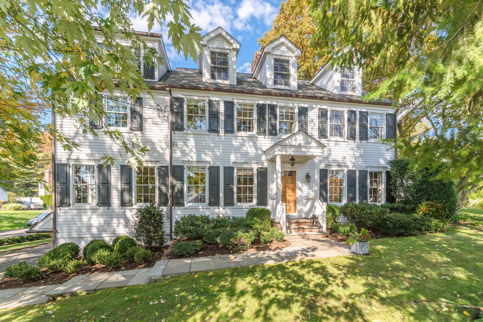 1 Sought after Riverside location