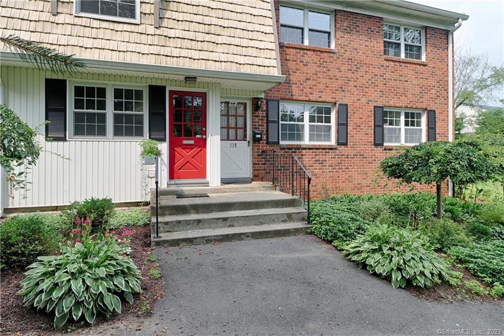 245 Unquowa Rd unit 119, Fairfield, CT 06824 - photo 1