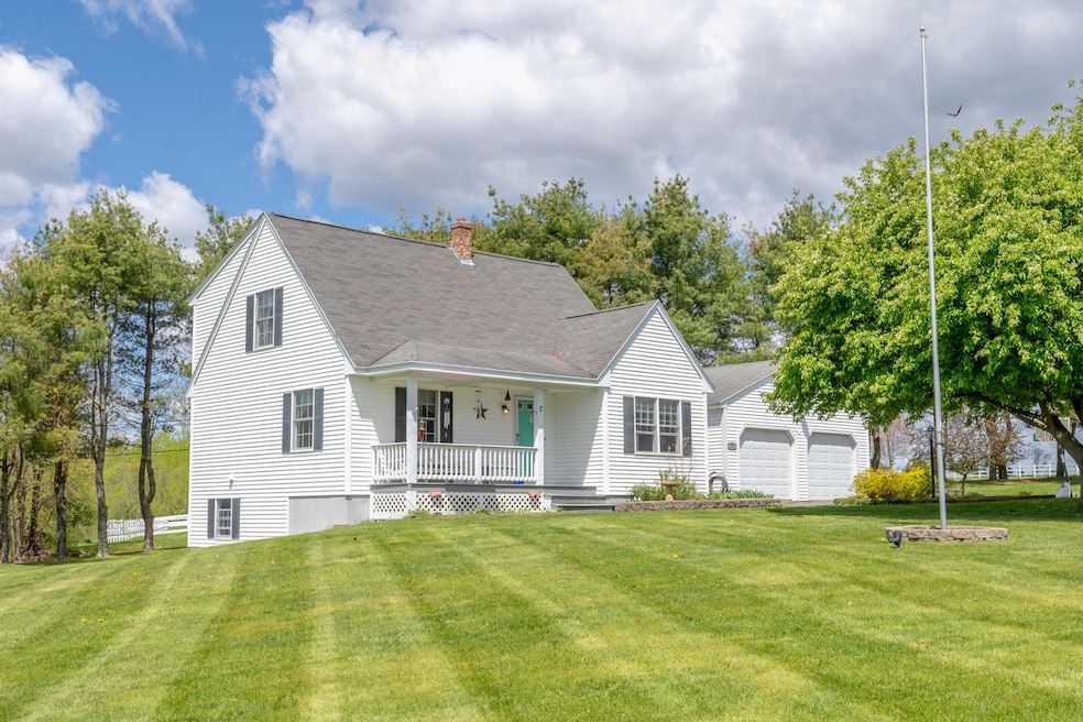 7 Cornfield Dr, Springvale, ME 04083 - photo 1