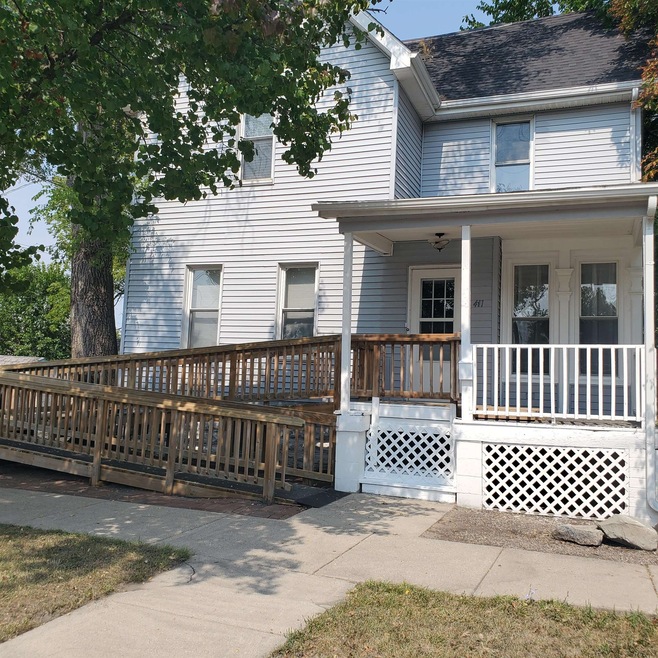 411 9th St, Bay City, MI 48708 - photo 1