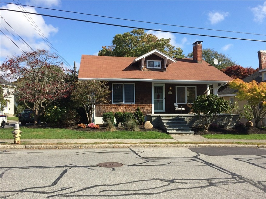 118 Gibbs Ave, Newport, RI 02840 - photo 1