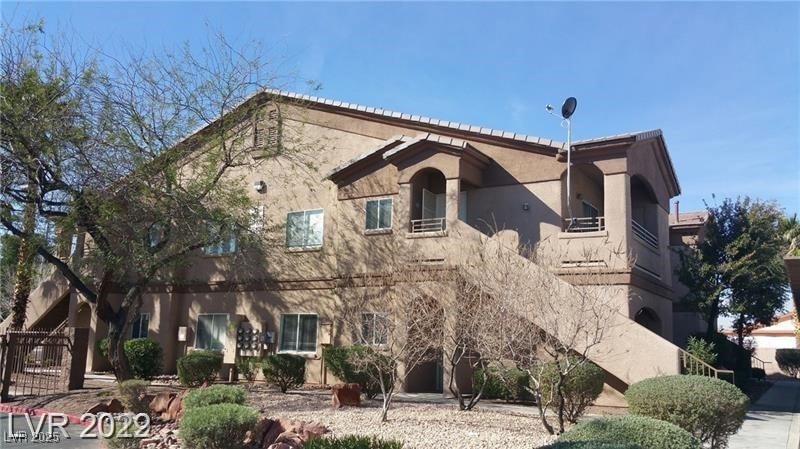 5750 E Hacienda Ave unit 202, Las Vegas, NV 89122 - photo 1